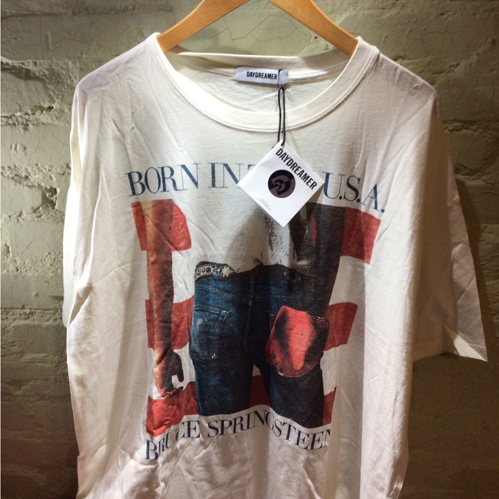 NEW! DAYDREAMER Bruce Springsteen Graphic Tee in Cream with Red & Blue Print - Picture 3 of 6
